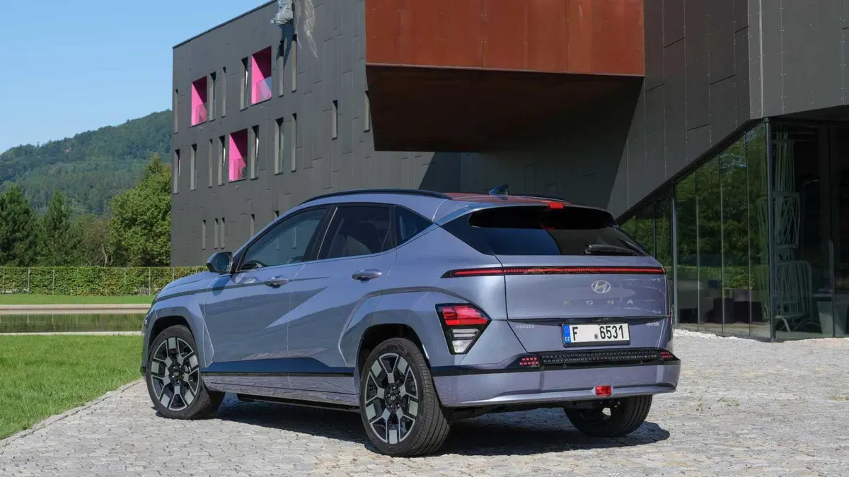 Hyundai Kona 1.6 gdi hev X Line Tech Pack 2wd dct (5)