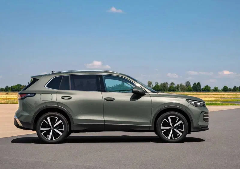 Volkswagen Tiguan (2023-->>) (6)