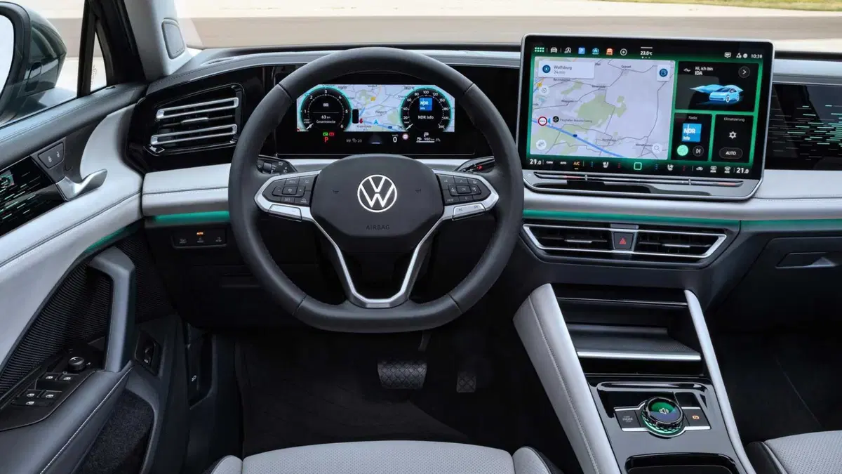 Volkswagen Tiguan (2023-->>) (9)