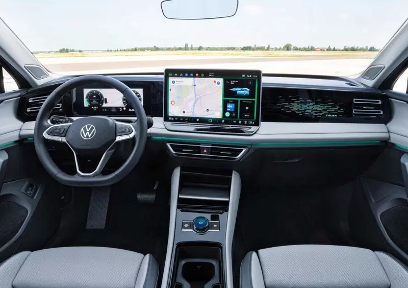 Volkswagen Tiguan (2023-->>) (10)
