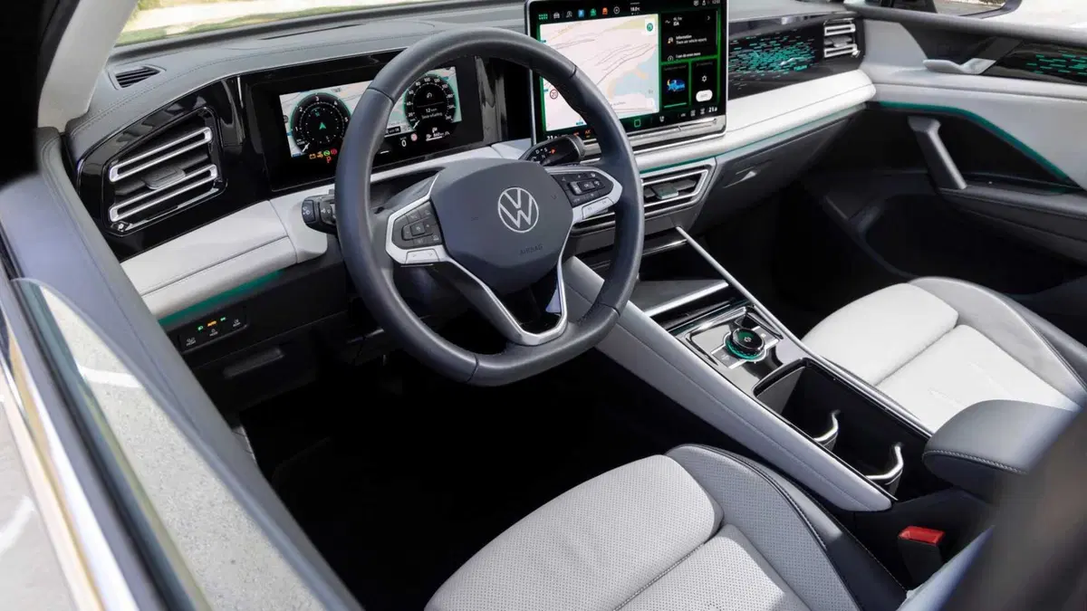 Volkswagen Tiguan (2023-->>) (11)