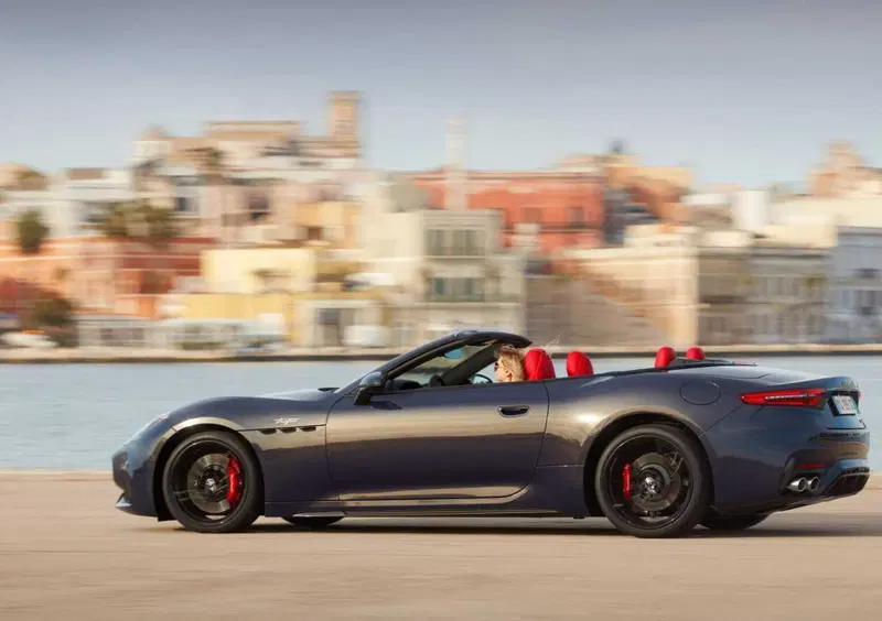 Maserati Grancabrio (2024-->>) (7)