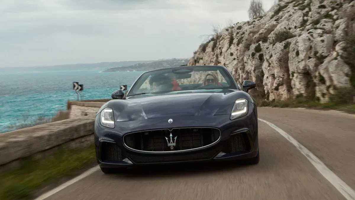 Maserati Grancabrio (2024-->>) (8)