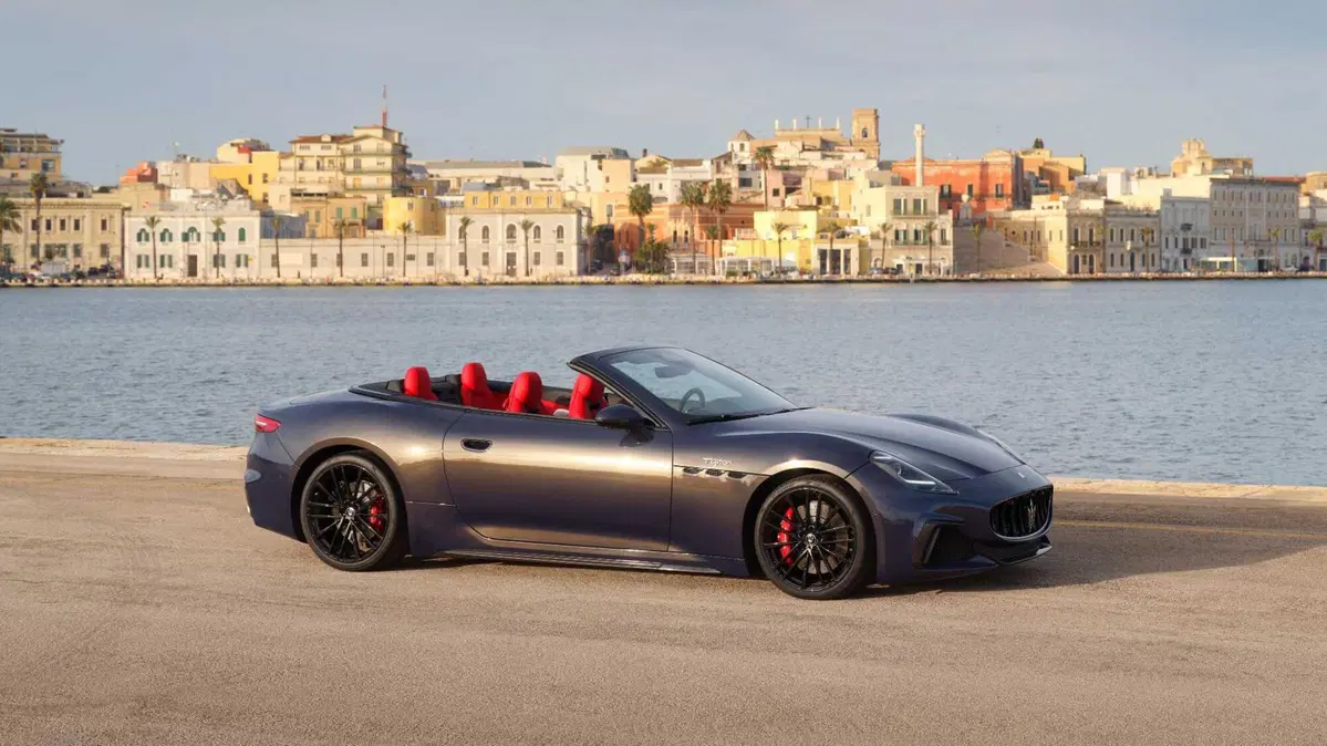 Maserati Grancabrio (2024-->>) (6)