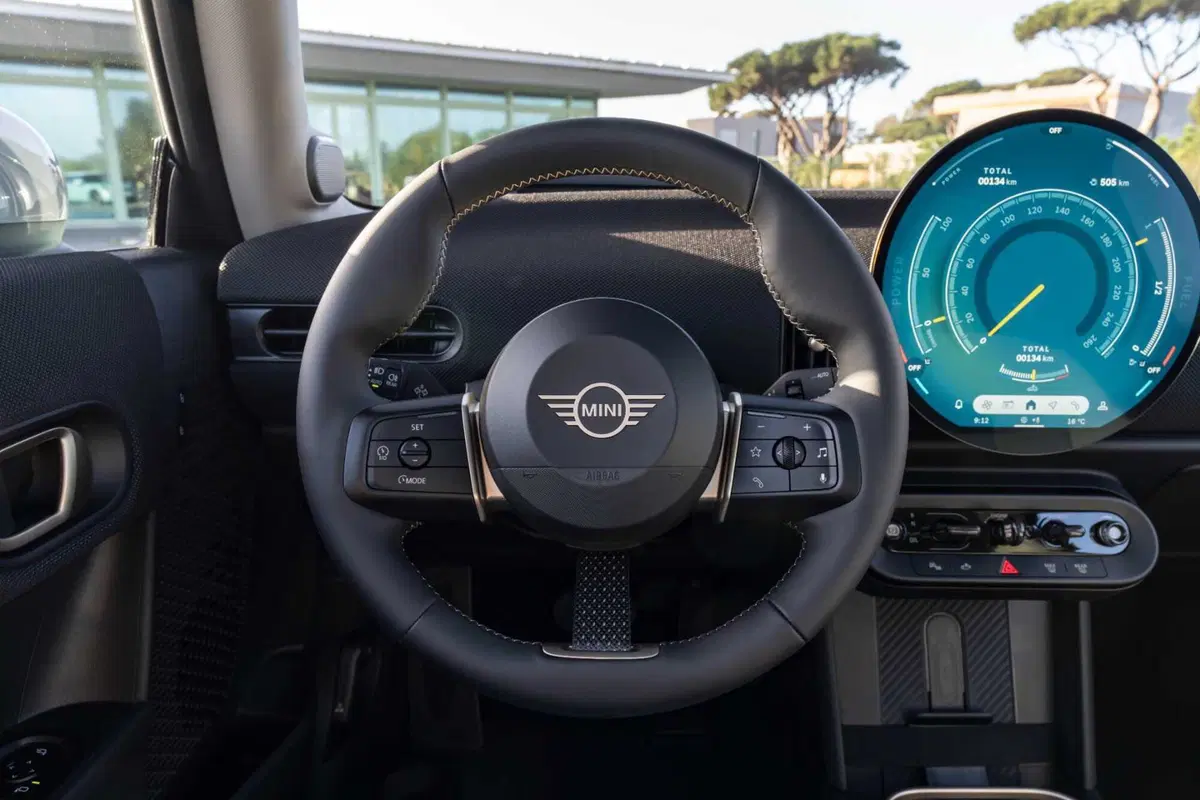Mini Cooper S 2024: la migliore e la più classica, benzina da 204 CV (9)