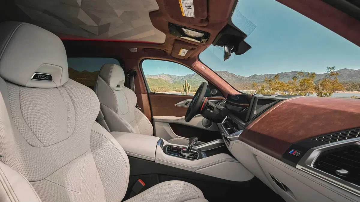 BMW XM (10)