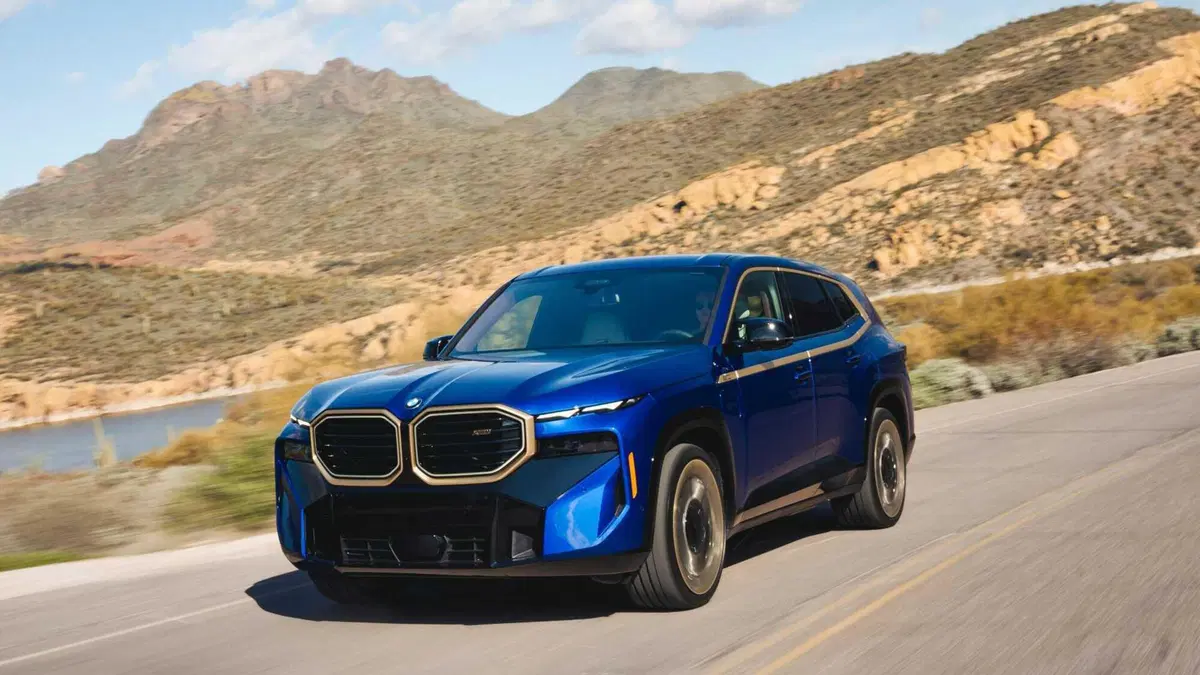 BMW XM (3)