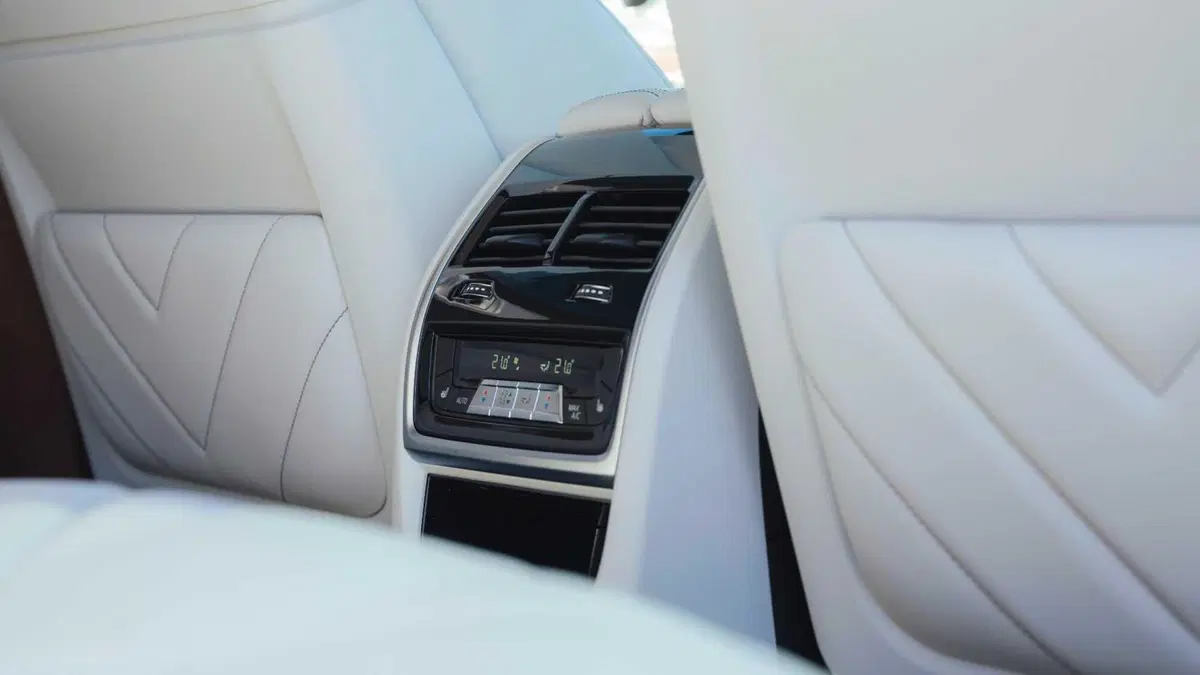 BMW XM (13)
