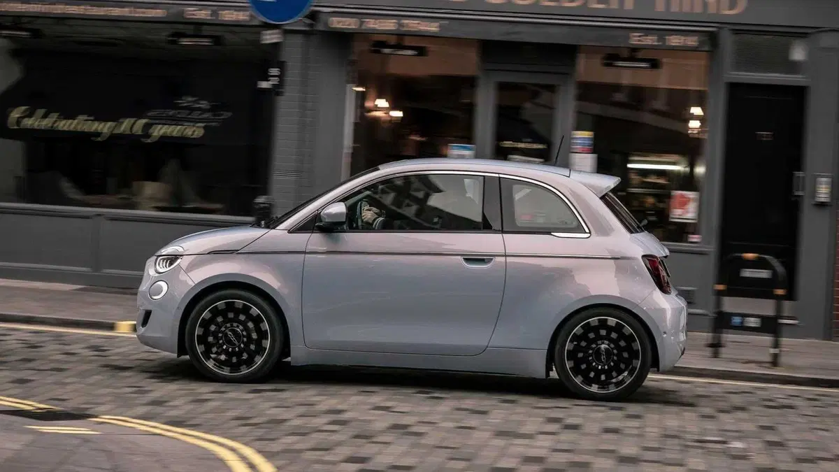 Fiat 500e Icon 3+1 42 kWh (3)