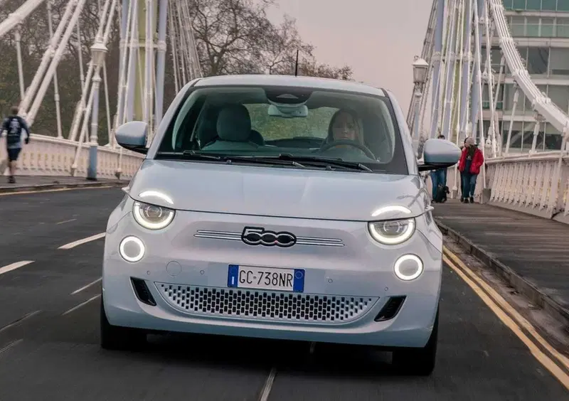 Fiat 500e (2020-->>) (5)