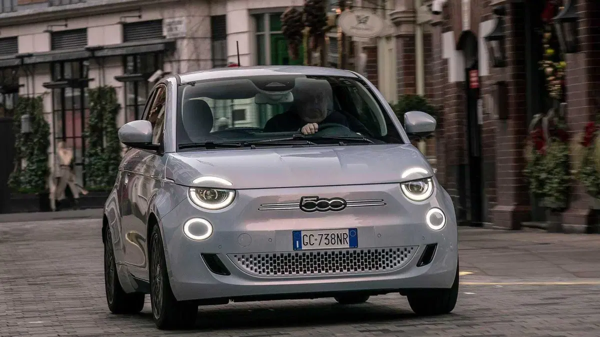 Fiat 500e Icon 3+1 42 kWh (4)