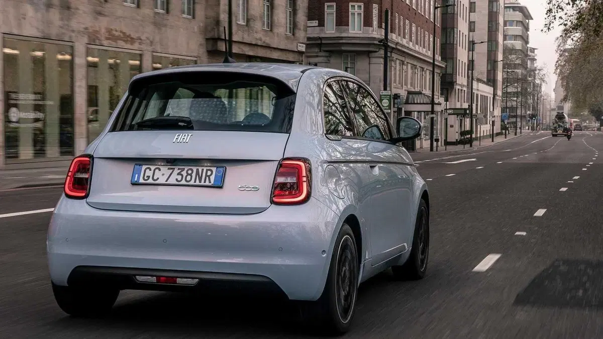 Fiat 500e Icon 3+1 42 kWh (7)