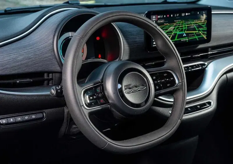 Fiat 500e (2020-->>) (10)