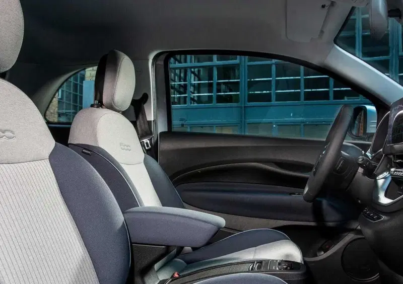 Fiat 500e (2020-->>) (11)