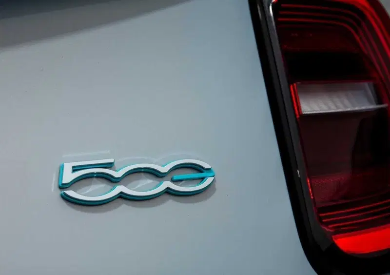 Fiat 500e (2020-->>) (17)