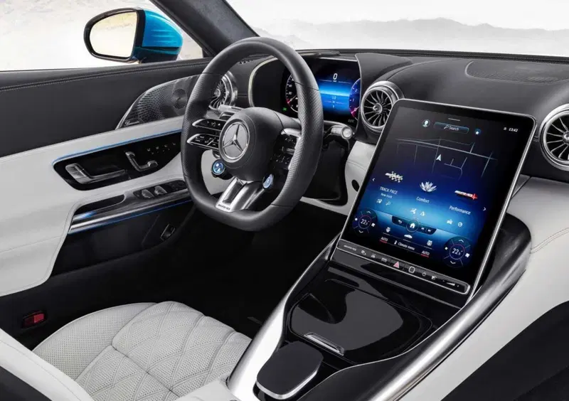 Mercedes-Benz SL (2022-->>) (15)