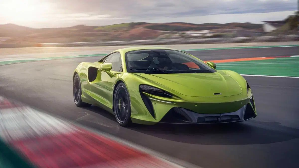 McLaren Artura Coupé  Artura Coupé 3.0 ssg8 (6)