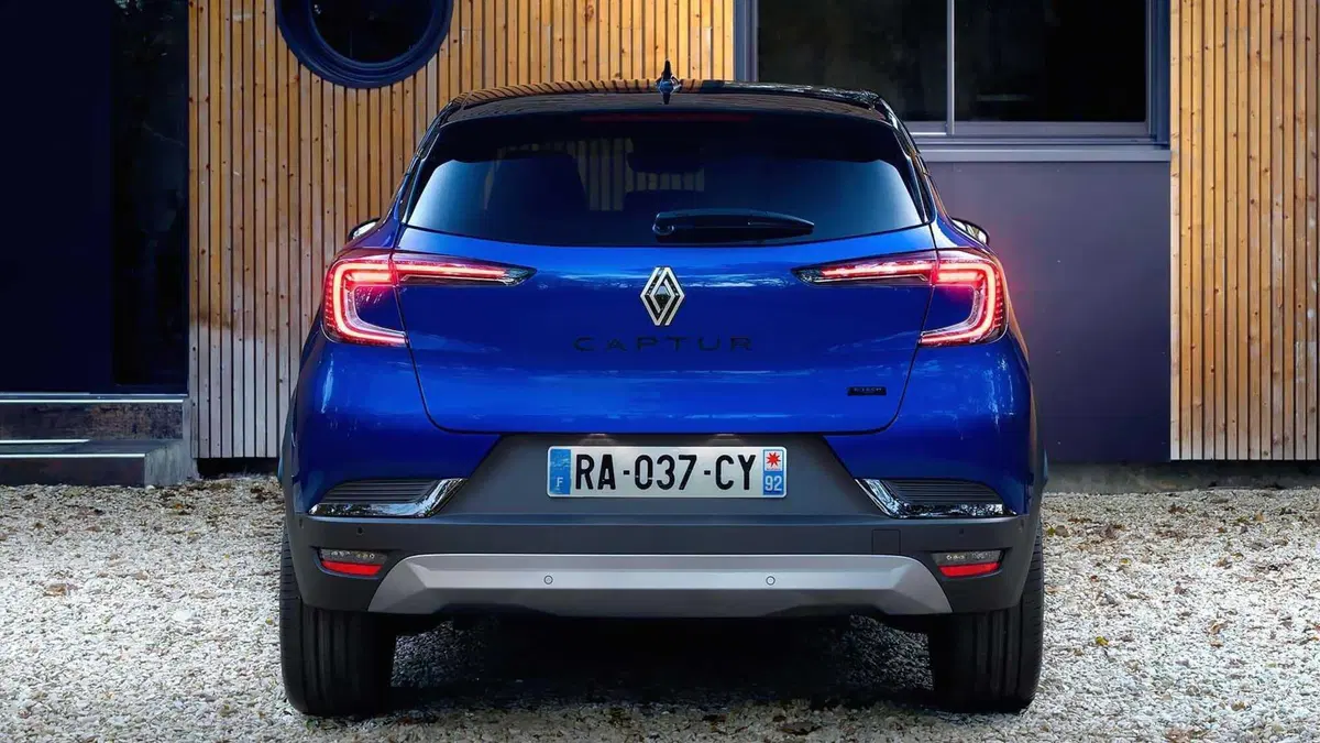 Renault Captur 2024: esterni e dati tecnici della versione rinnovata [VIDEO] (5)
