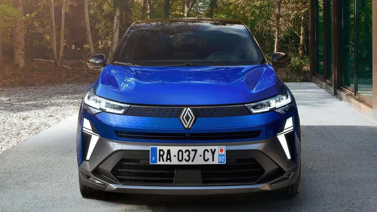 Renault Captur 2024: esterni e dati tecnici della versione rinnovata [VIDEO] (7)