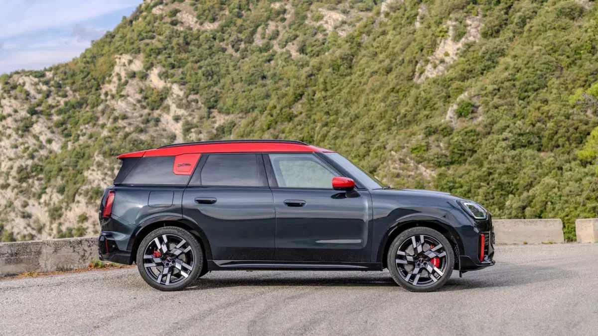 MINI Mini Countryman 2.0 John Cooper Works Essential Countryman ALL4 (4)