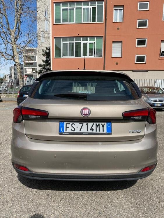 Fiat Tipo Tipo 1.4 5 porte Pop  del 2018 usata a Milano (3)
