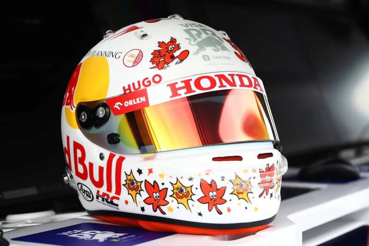 F1. Leclerc dedica un casco speciale a Jules Bianchi al Gran Premio del Giappone 2024