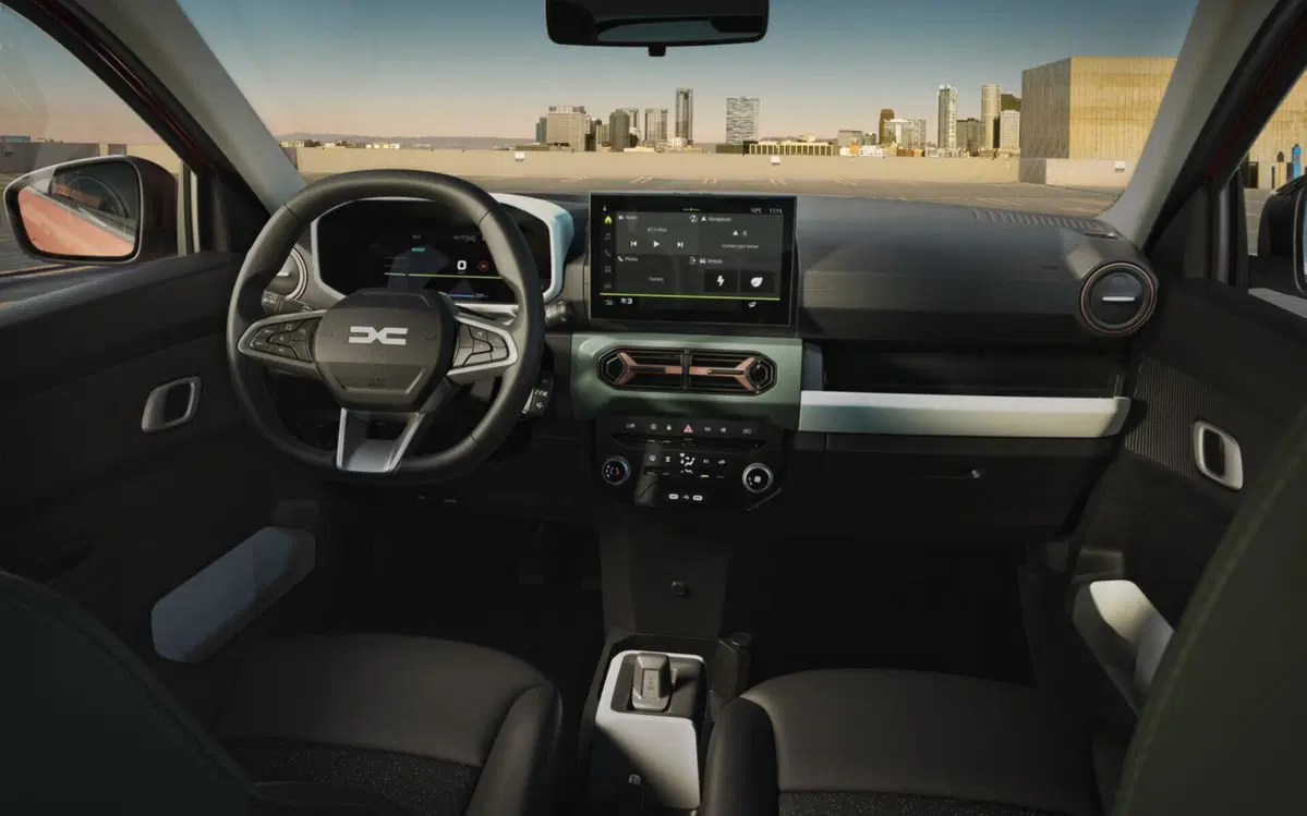 Dacia Spring 2024, svelati i prezzi: si parte da 17.900 euro (senza incentivi) (3)