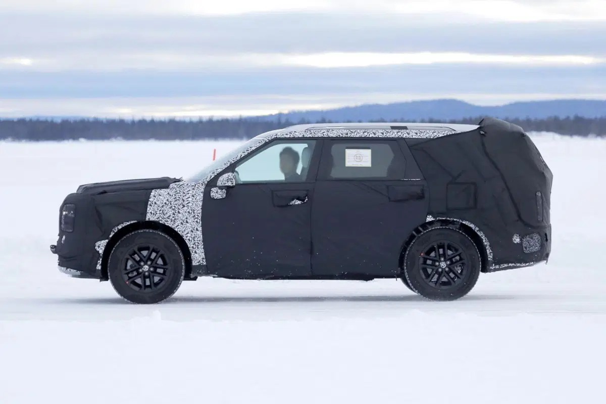 Hyundai è pronta a svelare un nuovo Suv, ecco la nuova Palisade [Foto Spia] (2)