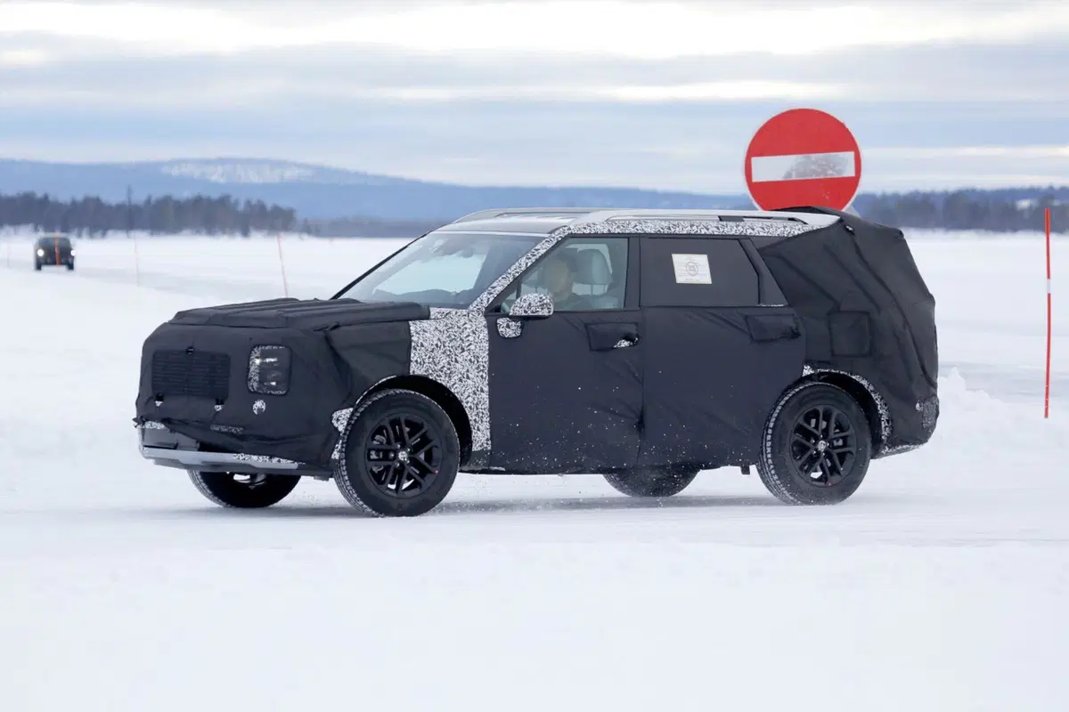 Hyundai è pronta a svelare un nuovo Suv, ecco la nuova Palisade [Foto Spia] (4)
