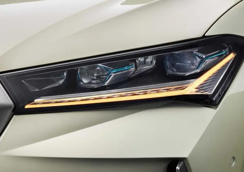 Skoda Superb (16)