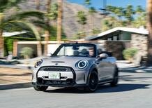 MINI Cooper S Convertible: Il Piacere di Guidare a Palm Springs