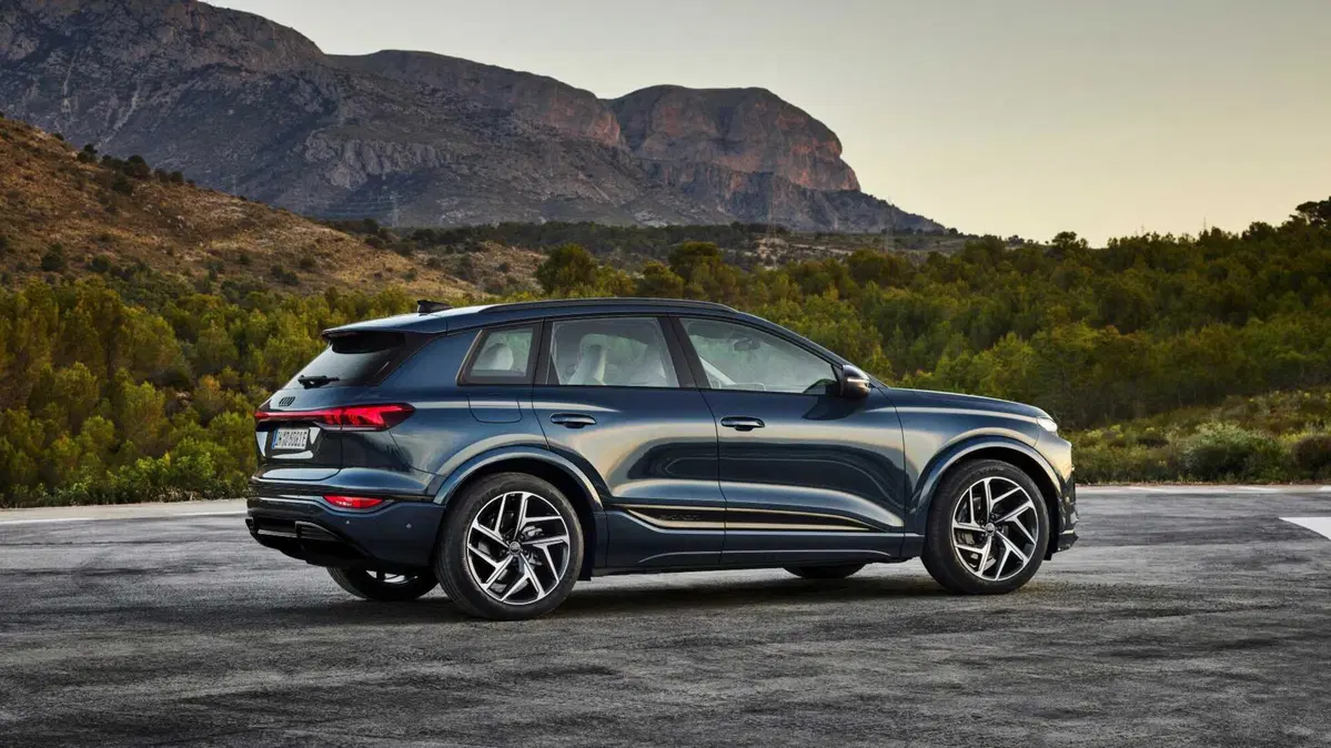 Audi Q6 Business quattro 387cv (5)