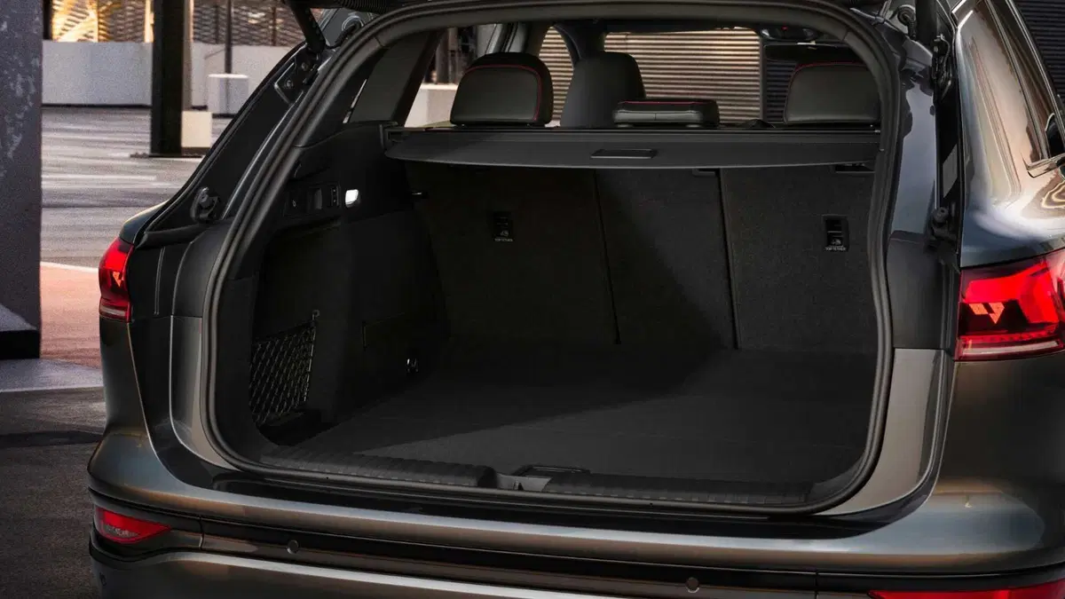 Audi SQ6 (12)