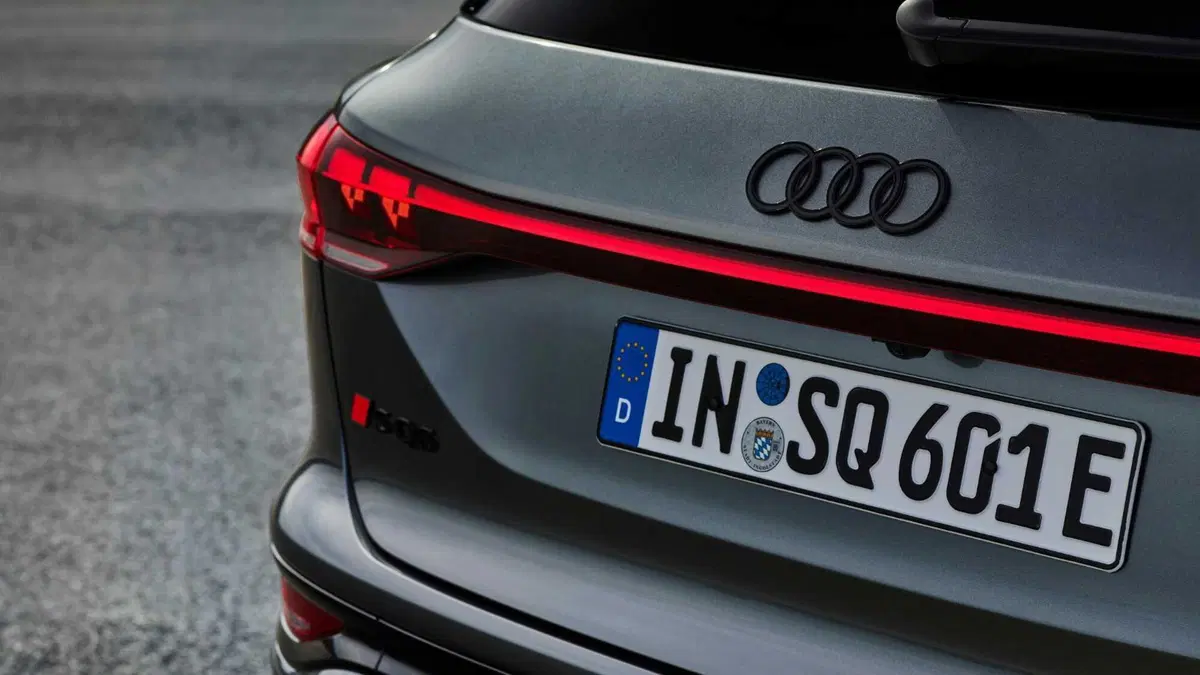 Audi SQ6 (15)