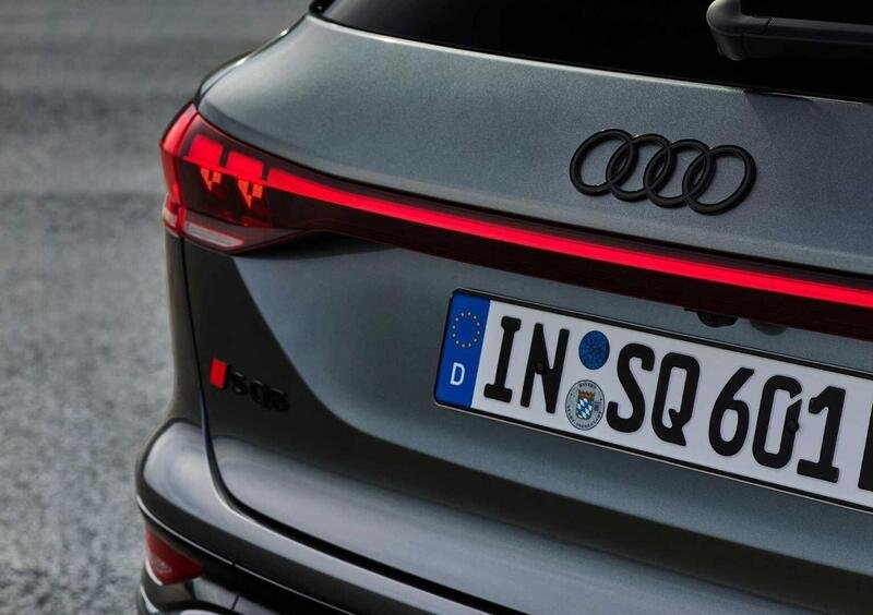 Audi SQ6 (15)
