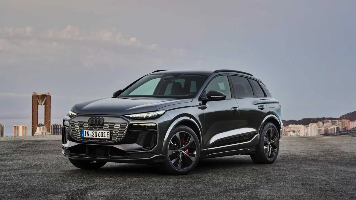 Audi SQ6 (2)