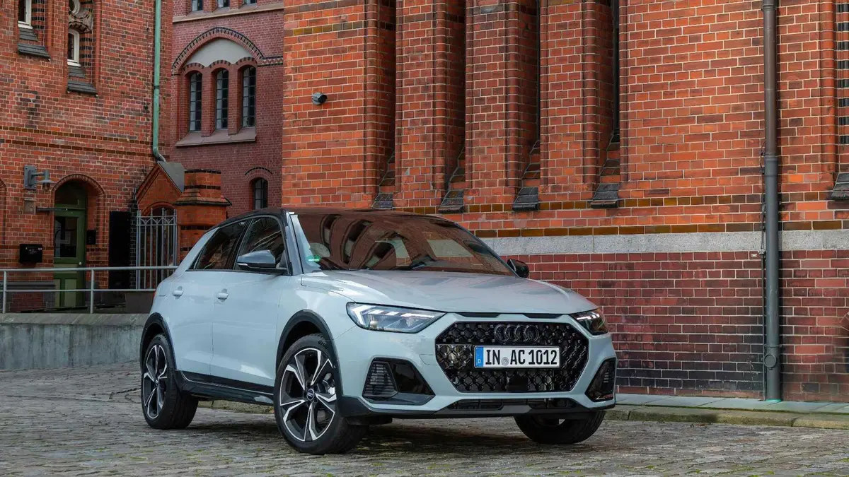 Audi A1 allstreet allstreet 30 TFSI S tronic Identity Contrast