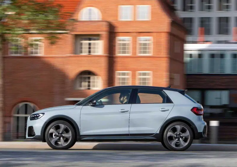 Audi A1 allstreet (2023-->>) (6)