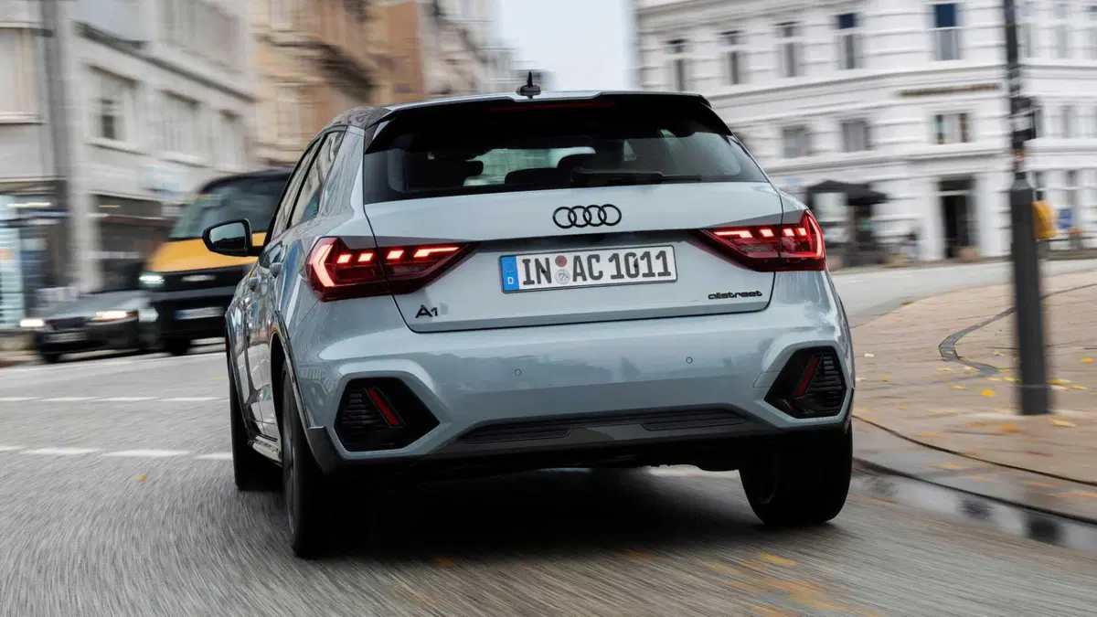 Audi A1 allstreet 30 1.0 tfsi Business 116cv s tronic (9)