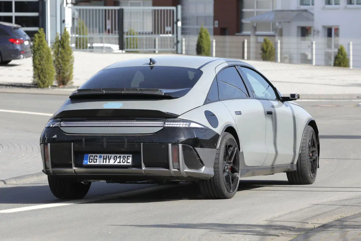 Hyundai Ioniq 6 N, l’elettrica ad alte prestazioni con 641 Cv [Foto Spia] (5)
