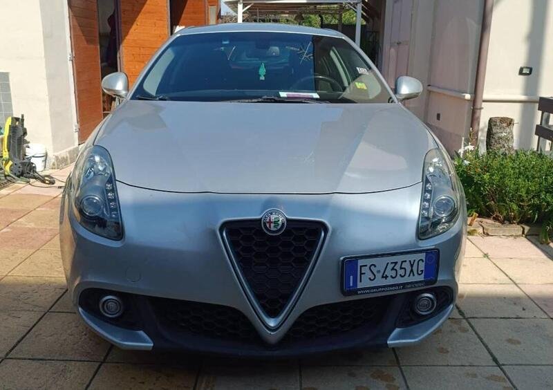 Alfa Romeo Giulietta 1.6 JTDm-2 120 CV Business my 15 del 2017 usata a Nova Milanese