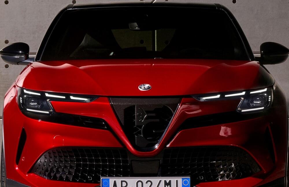 Il frontale della nuova Alfa Romeo Milano