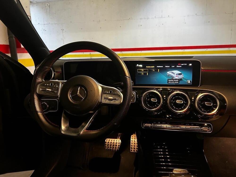 Mercedes-Benz Classe A 180 d Automatic Premium  del 2019 usata a Agazzano (4)