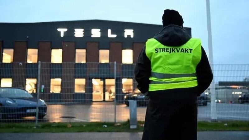 Tesla: in Svezia continua lo sciopero dei meccanici