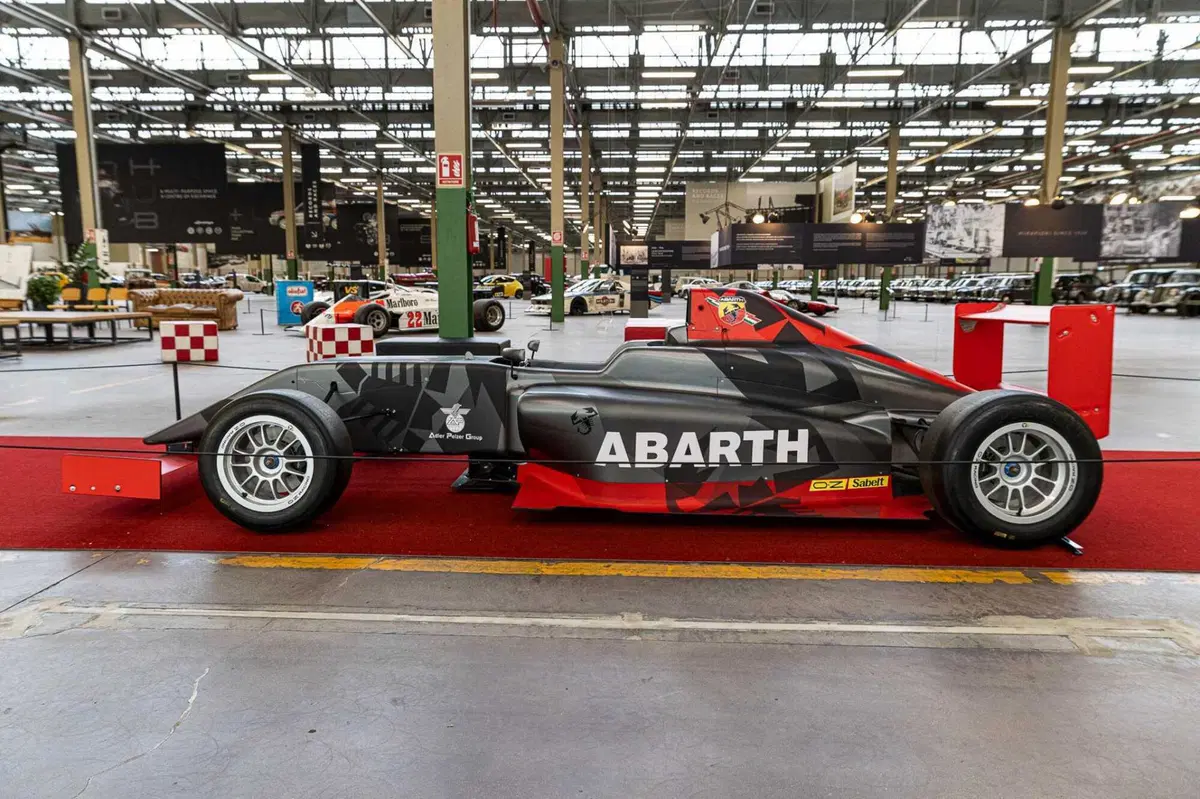 75° anni di Abarth: la mostra a Torino e un modello speciale, la 1300 OT (15)