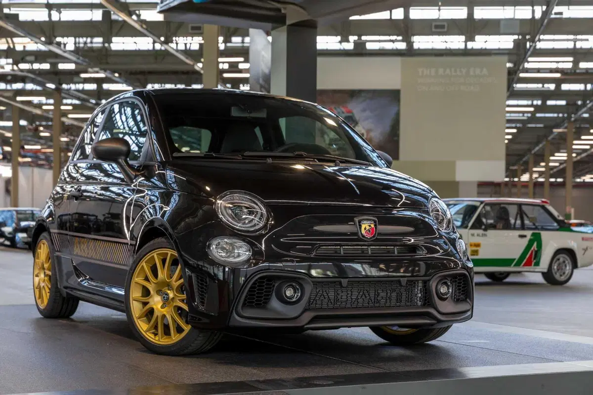 75° anni di Abarth: la mostra a Torino e un modello speciale, la 1300 OT (25)