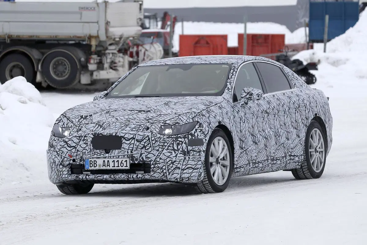 Mercedes EQC, la nuova Classe C elettrica è in arrivo [Foto Spia] (9)