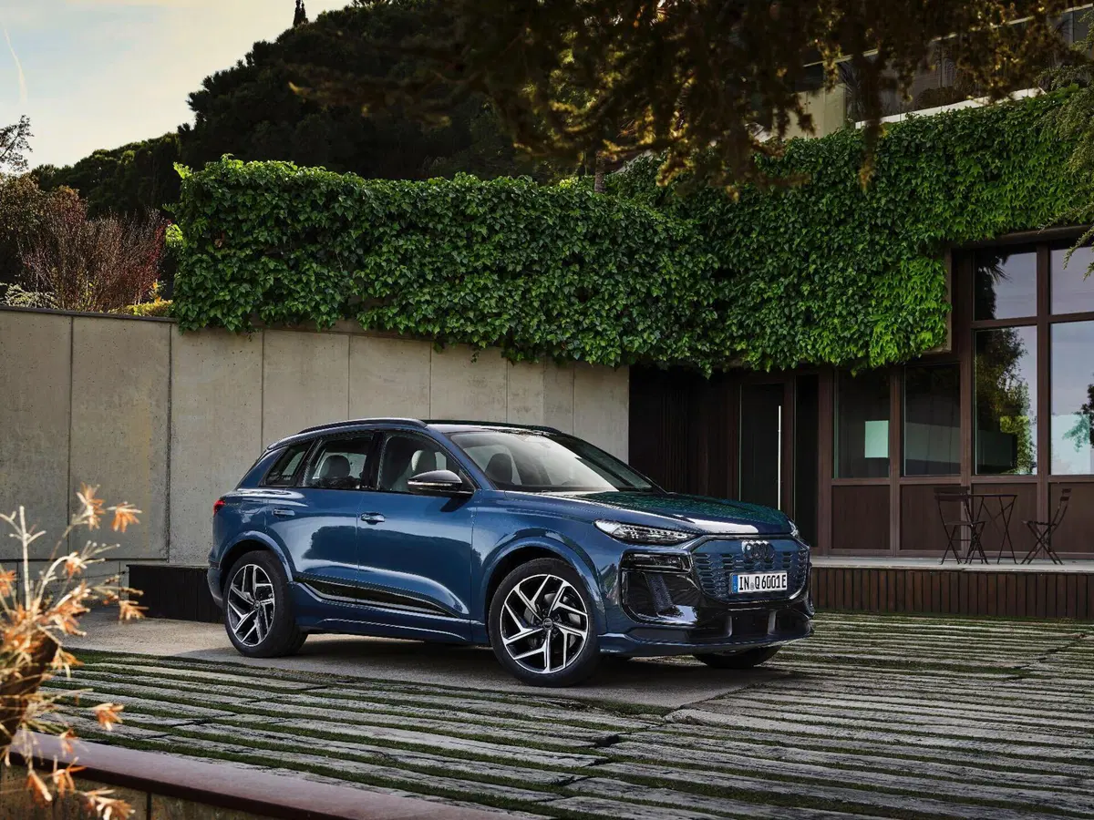 Audi Q6 e-tron 2024, 600 km di autonomia per l'elegante SUV elettrico [Video] (5)