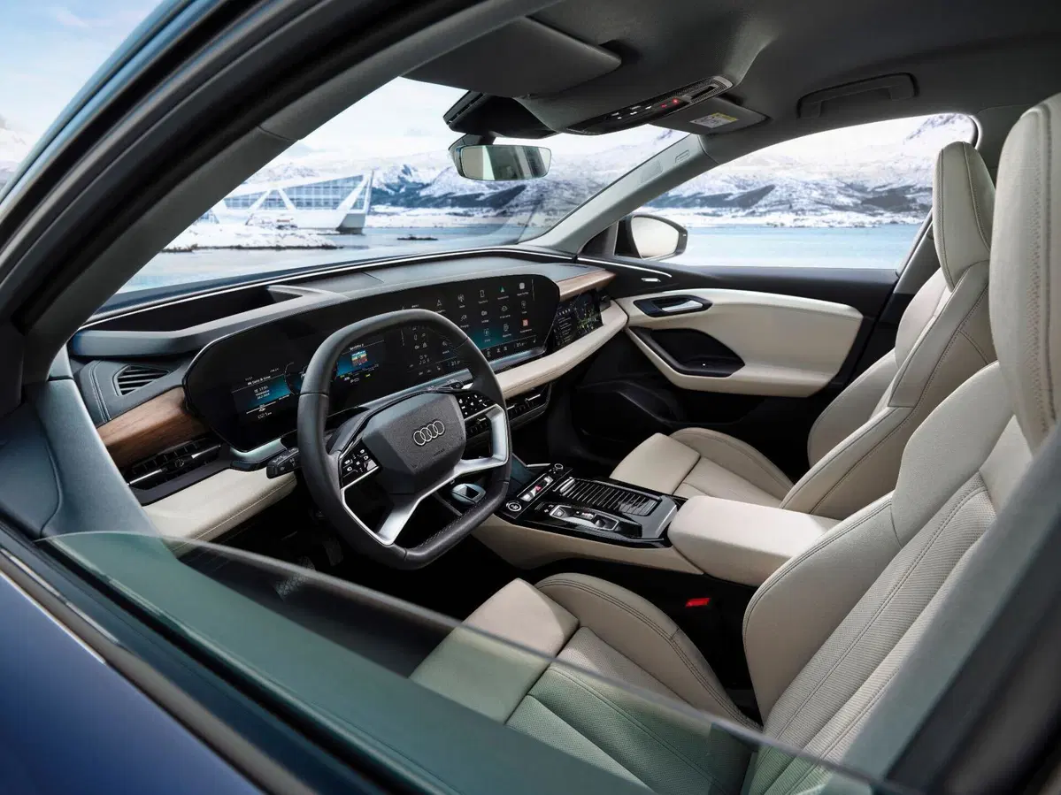 Audi Q6 e-tron 2024, 600 km di autonomia per l'elegante SUV elettrico [Video] (11)