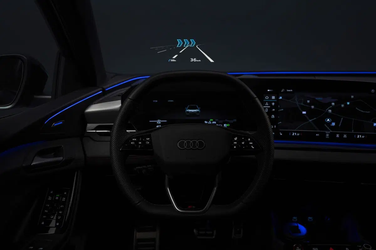 Audi Q6 e-tron 2024, 600 km di autonomia per l'elegante SUV elettrico [Video] (14)